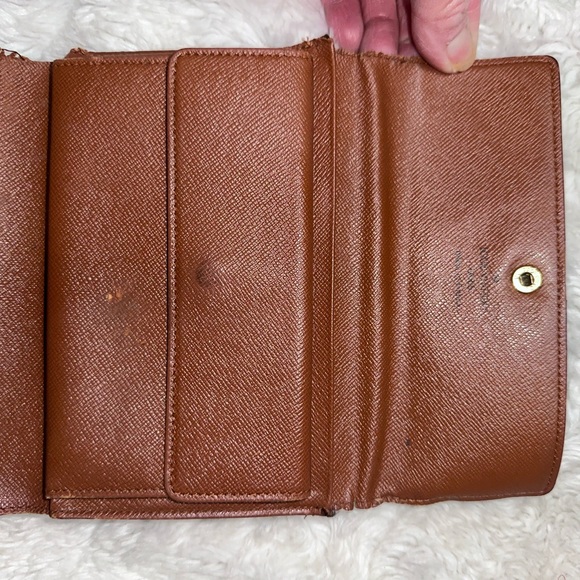 LV Giveaway ๐๐๐๐Louis Vuitton Vintage Monogram Small Wallet๐ซถ๐ซถLV GIVEAWAY ๐ซถ๐ซถ๐ซถ๐ซถ๐ซถ - Picture 12 of 13